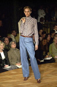 1066101326_MiguelAdroverSS2001PFW9.thumb.jpg.1b9504df593a769e4deeec81b62951e4.jpg