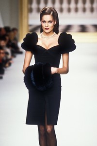 1093603411_HerveLeger1995WomenRTW93.thumb.jpg.f1100f53a4dc79559523cd2e395d1d9d.jpg