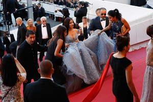 Aishwarya+Rai+Okja+Red+Carpet+Arrivals+70th+AhNXkHeHH2mx.jpg