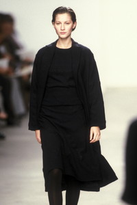 1160811133_CalvinKlein1998WomenRTW83.thumb.jpg.707b681c47c7faf97a1f99370b9f552d.jpg