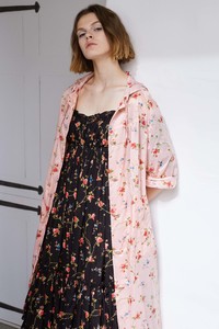 12-jill-stuart-resort-2018-lookbook.thumb.jpg.1d29fa4fe66f42f8b69cc2ab93e15d0e.jpg