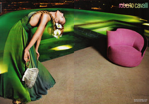 1200368031_Kate_Roberto_Cavalli_Spring_Summer_08_Inez__Vinoodh.thumb.jpg.e7bab922ddd4e93d7fa6f94a007e6a3f.jpg