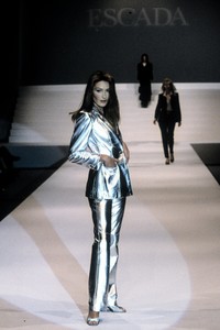 1212862097_Escada1997WomenRTW73.thumb.jpg.0e59b02a430677471b3dfd77fc061dd9.jpg