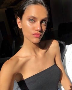 dalianah for Estee Lauder.jpg