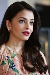 Aishwarya+Rai+Variety+UN+Women+Panel+Discussion+x2ygvaCtv0nx.jpg