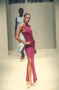 140862593_PacoRabanne1995WomenRTW20.thumb.jpg.be4f608fd049cfccd2bab8e01f26997b.jpg