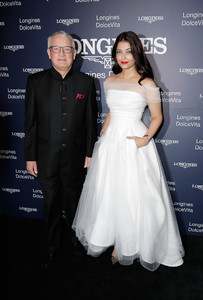 Aishwarya+Rai+Longines+DolceVita+Asia+Pacific+kSPrIO08eWDx.jpg