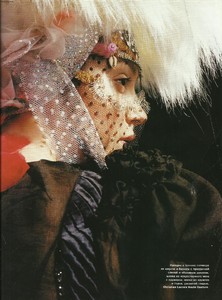 Lofficiel russia october 2002 4.jpg
