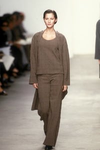 1666423432_CalvinKlein1998WomenRTW11.thumb.jpg.bb63c7813e521dfc86e645c0d970b7c9.jpg