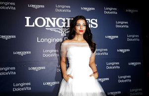 Aishwarya+Rai+Longines+DolceVita+Asia+Pacific+77Xp7gZQByOx.jpg