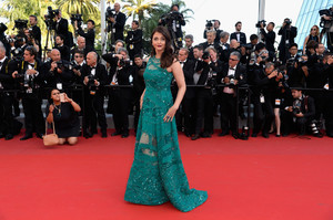Aishwarya+Rai+Carol+Premiere+68th+Annual+Cannes+kHciiXpglQcx.jpg
