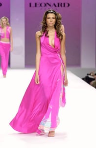 1806964634_LeonardSS2001PFW5.thumb.jpg.b0a8dc047deba2ecdcd87d1e58ee37be.jpg