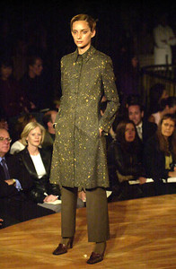 1926528076_MiguelAdroverSS2001PFW7.thumb.jpg.1f711e455344957852e10f2a51eafd48.jpg