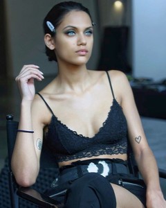 dalianah for Estee Lauder 2.jpg