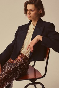 21-Isabel-Marant-Pre-Fall-2018.thumb.jpg.050cad039db6b82a68990fd741f8a3b9.jpg