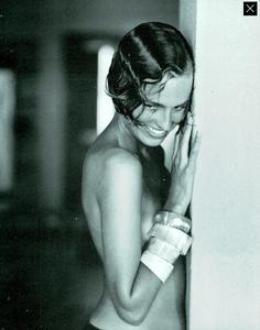 2122440283_Ferri_LOreal_Paris_1989_07.thumb.png.d7cbf83ffe55afbd7cfa4bc68cc6f2a7.png