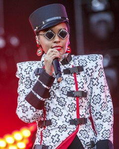 Janelle+Monae+2018+iHeartRadio+Wango+Tango+7_LWHIYkAPHx.jpg