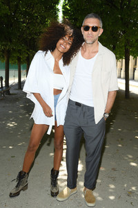 Tina+Kunakey+Louis+Vuitton+Front+Row+Paris+Dxrvk7ixxKrx.jpg