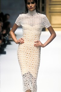 401873437_HerveLeger1996WomenRTW84.thumb.jpg.0c6267adca34b6fef5e41c62425c698a.jpg