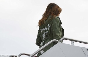 4D7F90D800000578-5870891-Melania_Trump_s_spokesperson_said_It_s_a_jacket_There_was_no_hid-a-76_1529616087947.jpg