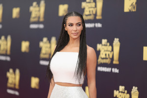 Kim+Kardashian+2018+MTV+Movie+TV+Awards+Red+oEgXfgJn7X2x.jpg