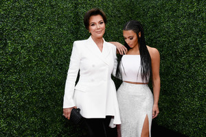 Kim+Kardashian+2018+MTV+Movie+TV+Awards+Red+9VJn6kxrlKwx.jpg