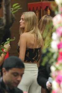 72560640_mcfan-celeblounge-net08-06-2018-14-39mega236148_037.jpg