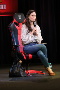         sgl170618BZNimage103.jpg