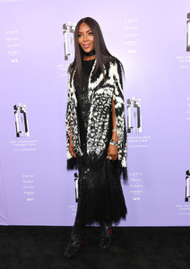 Naomi+Campbell+2018+Fragrance+Foundation+Awards+X3y9e-chhdVx.jpg