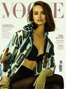 903401980_VogueBrazilJune201814.thumb.jpg.dce180ddd07e83b0e65374b4b14665a2.jpg