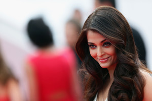 Aishwarya+Rai+Search+Premieres+Cannes+y0hJJiKF5rDx.jpg
