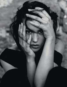 Elle_Italia__Dicembre_2017-4141.thumb.png.c680e6a7b03f70d158912d6b6a3ae664.png