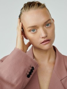 Gemma-Ward-Editorial13.thumb.jpg.2432f5f423d3489e4350bed081933185.jpg