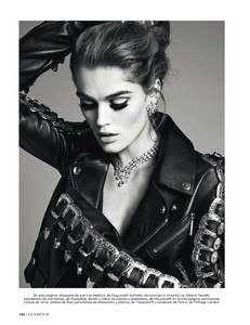 Glamour_Espa_241_a_-_julio_2018-page-003.jpg
