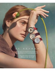 Harper_39_s_Bazaar_Chile_-_junio_2018-page-002.jpg