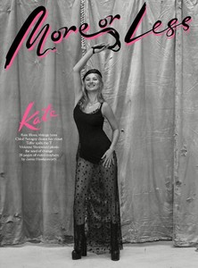 Kate-Moss-Photoshoot02.thumb.jpg.22fbc3765e90d9ce71327e0b1782dec8.jpg