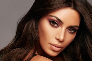 Kim-Kardashian-KKW-Beauty-Mario-Campaign05.jpg