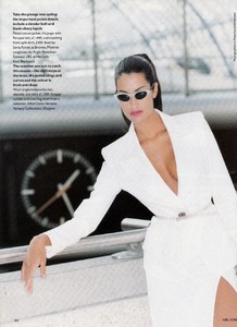 Kirk_Vogue_UK_March_1995_07.thumb.jpg.2a9e5d2d79a2ae1863da9ff7802aeccc.jpg