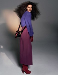 Liya-Kebede-Alberta-Ferretti-FW18-01-620x806.thumb.jpg.a5e6ac74571143ad7b5ba603624bf046.jpg