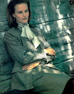 Max_Mara_Fall_Winter_89_90_02.thumb.png.e073d5050970e965bdfb0fd596b945bc.png