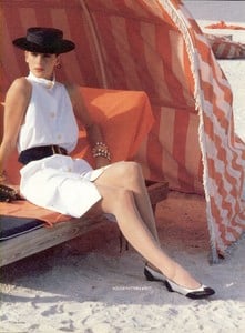 Piel_Vogue_US_April_1986_14.thumb.jpg.fac303ae9be65850459e5c5a82996d0d.jpg