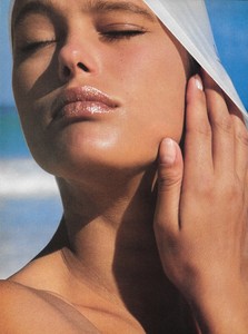 Piel_Vogue_US_June_1984_01.thumb.jpeg.d0c11758655d28de538fae8baff85c1d.jpeg