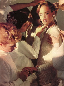 Piel_Vogue_US_March_1980_03.thumb.jpg.e8adaf11264a368b3aafb2cf6e18869c.jpg