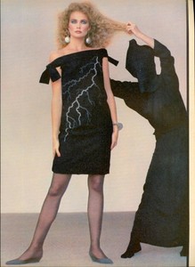 Piel_Vogue_US_March_1981_08.thumb.jpg.8a64f0f22284f8dd07992708ec7e634c.jpg