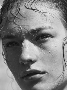 SA-VOGUE-RUSSIA-9.thumb.jpg.d2cb1cf6bf437d4b191d1e85d0d45ef6.jpg