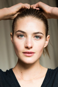 Sanne_Vloet_Beauty-3-835x1253.thumb.jpg.a917a0c77ee859297ad65c06d3c79d01.jpg