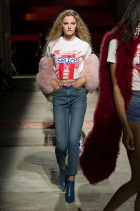Topshop-RF17-4896.thumb.jpg.763d48311e913d311420665e6e53c447.jpg
