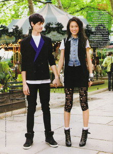 Urban_Legends_Elgort_Teen_Vogue_September_2009_06.thumb.jpg.37689086ac09c89df655345910ea6f99.jpg