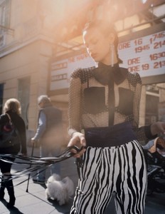 Vogue-China-Birgit-Kos-Yelena-Yemchuk-9.thumb.jpg.6947de6c64023e44a7fad3bc4c890093.jpg
