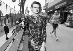 Vogue_Paris_Octobre_2017_Page_273_Image_0001.thumb.jpg.7472d9769a6104beac6706f7677f46c6.jpg